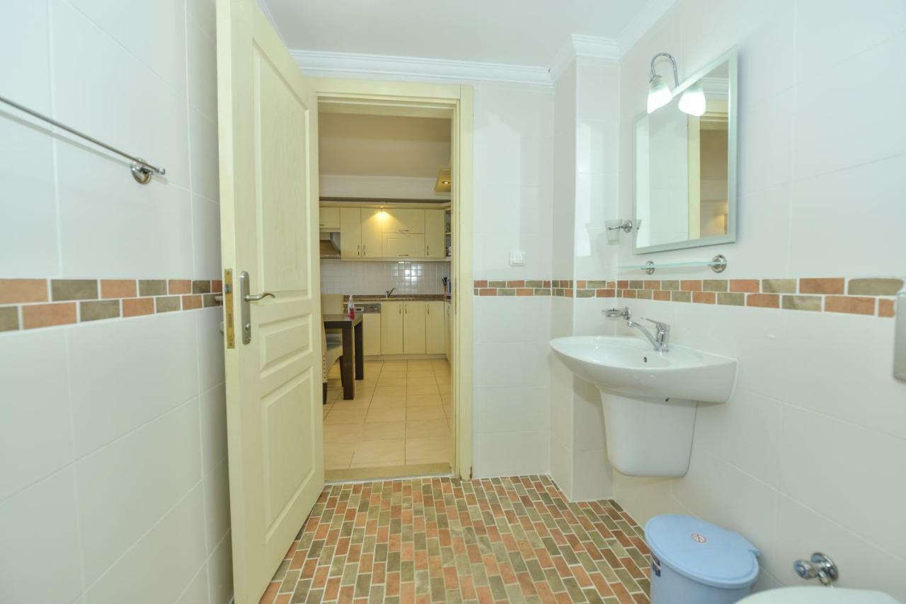 Saros Apartments Calis Beach Fethiye Extérieur photo